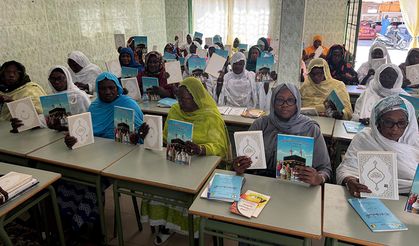 Senegal'da kadınlara Kur'an hediye edildi