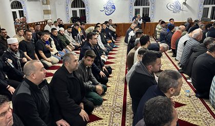 Marmaris'te Enderun usulüyle teravih kılındı