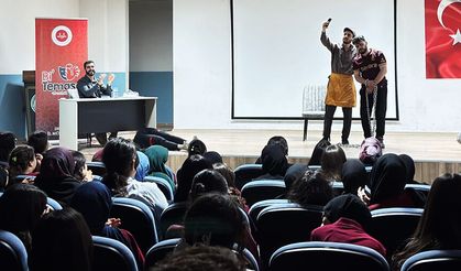 Denizli'de "Bi’Temaşa" projesi ile din görevlileri izleyiciyle buluştu