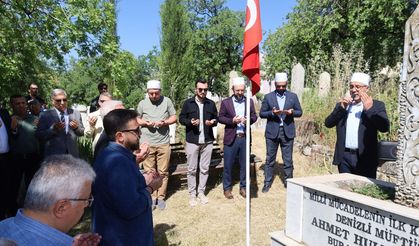 Müftü Ahmet Hulusi Efendi kabri başında anıldı