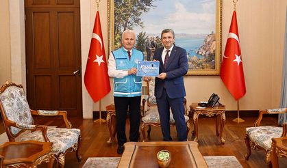Vali Şahin ve eşi, kurban vekaletini TDV’ye verdi
