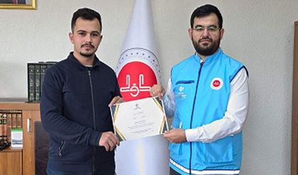 Çandır'da gençler ilk kurban vekaletlerinin TDV'ye verdiler