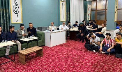 Siirt Ensar Camii'nde gençler meşk etti