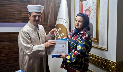 Moldovyalı Walentina Düzce'de Müslüman oldu