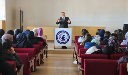 Müftü Gül: Gençleri aydınlatmak bizim en asli vazifemizdir