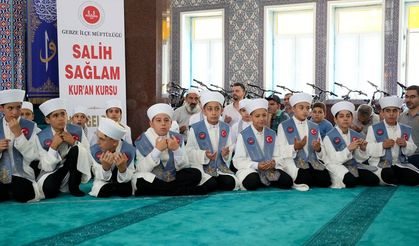 Gebze'de hafızlar icazet sevinci yaşadı