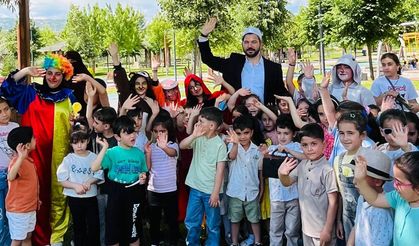 Genç'te minikler aileleriyle piknikte buluştu