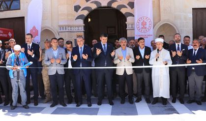 Kilis'te deprem sonrası yenilenen 2 cami dualarla açıldı