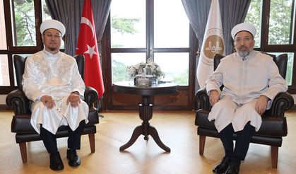 Kırgızistan Müslümanları Dini İdaresi Başkanı Zakirov'dan Prof. Dr. Arpaguş'a hayırlı olsun ziyareti