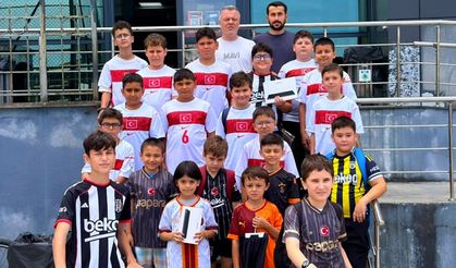 Yaz Kur’an kursu öğrencilerinin ödül sevinci