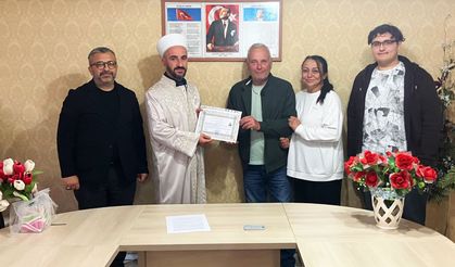İngiliz Vatandaşı Karesi'de Müslüman oldu