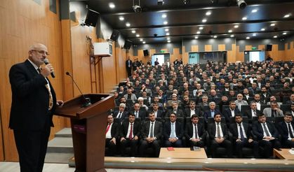 Dr. Şahin, Bingöl’de din görevlileriyle buluştu
