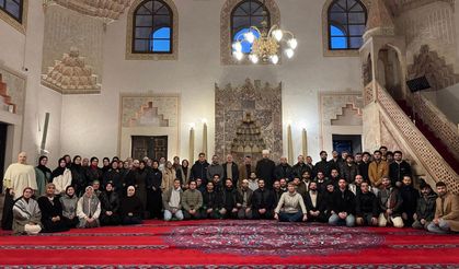 Türk gençler, Saraybosna'da sabah namazı buluşmasına katıldı