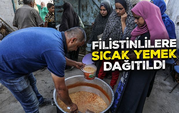 Filistinlilere sıcak yemek dağıtıldı