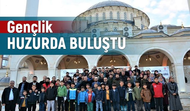 Gençlik Huzurda Buluştu