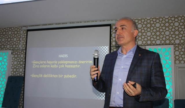 “Gençliğe Değer Projesi” eğitim semineri