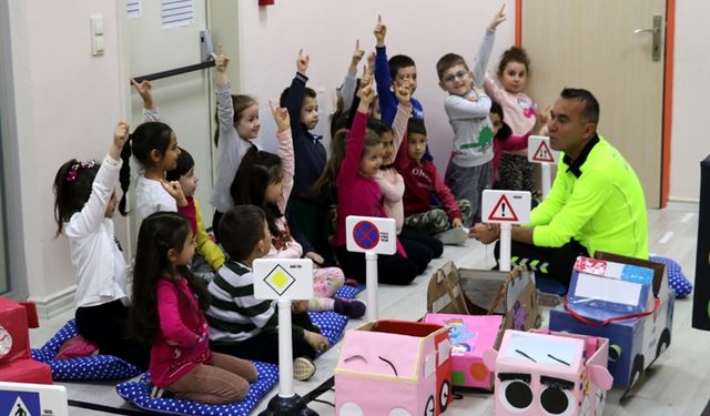 Çocukların trafik eğitimi Murat Ağabeylerinden