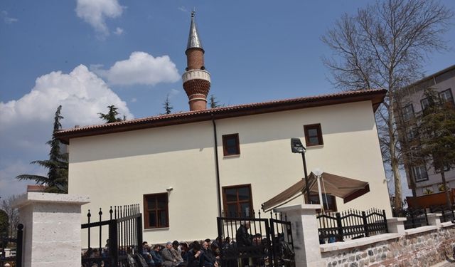 Soğukpınar Camii yeniden ibadete açıldı