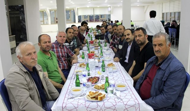 Erzincan Müftülüğünde “İyilik Sofrası İftar Buluşması”
