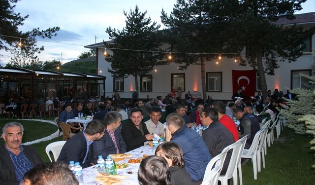 İl protokolü vatandaşlarla “İyilik Sofrası”nda buluştu