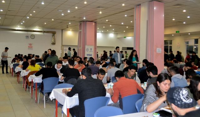 Üniversitede iftar sofrası kuruldu