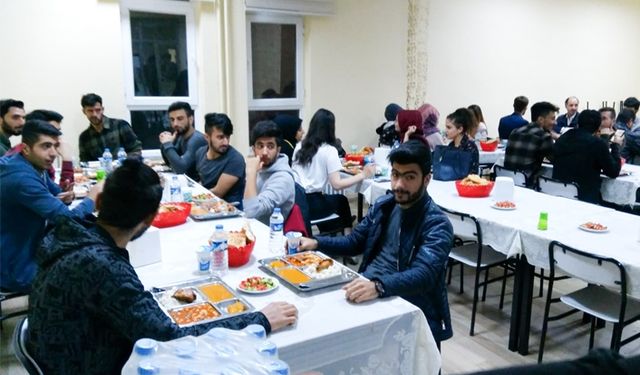 Müftülükten üniversite öğrencilerine iftar