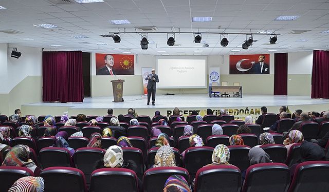 Din Eğitiminde Verimliliğin Artırılması konulu konferans düzenlendi