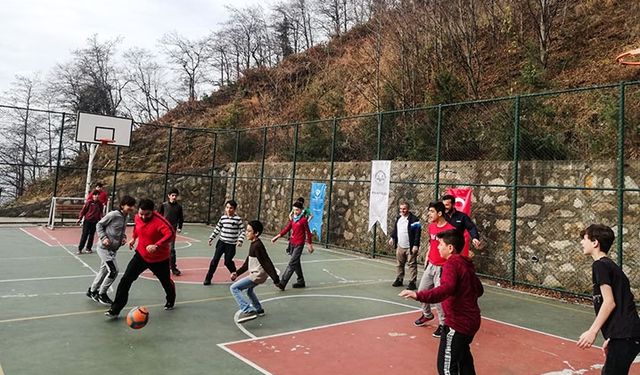 Gençler ara tatili öğrenerek değerlendirdi