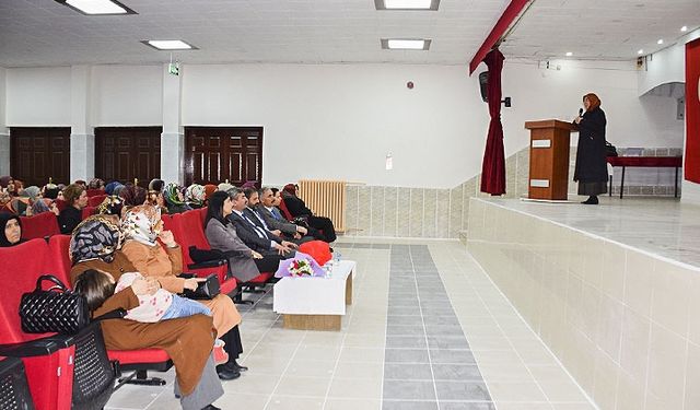 Tokat’ta "Aile Okulu" semineri