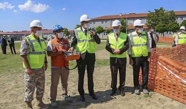 Askerine Mehmetçik, kışlasına peygamber ocağı diyen bir milletiz