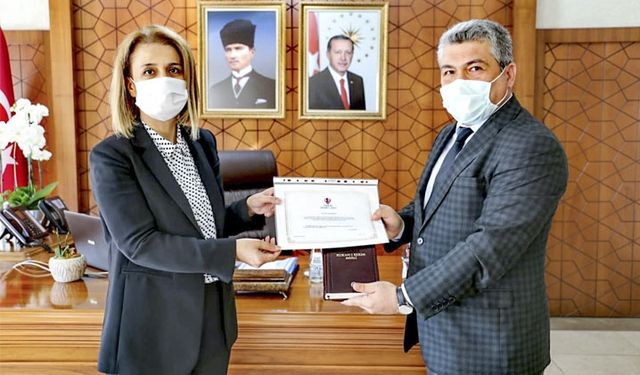 Nevşehir Valisi Becel, Türkiye Diyanet Vakfı’na kurban bağışında bulundu