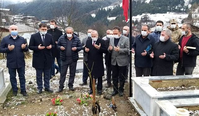 Çığ felaketinde şehit düşen Akçam kabri başında anıldı