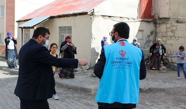 Müftülük ihtiyaç sahiplerine Ramazan yardımı ulaştırıyor