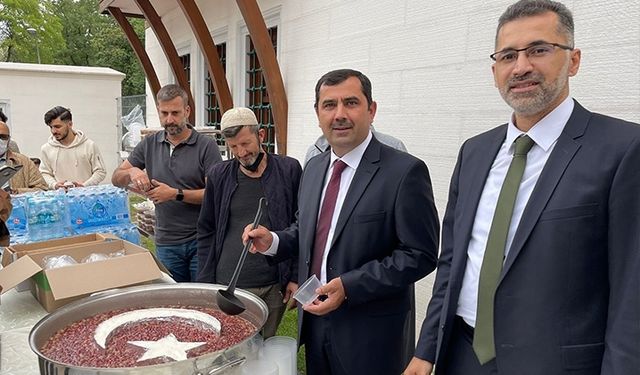 DİTİB'den aşure ikramı