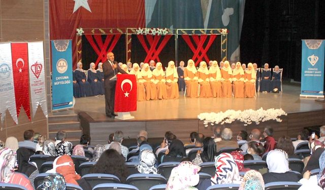 Çaycuma'da hafızlığını tamamlayan öğrenciler için tören düzenlendi