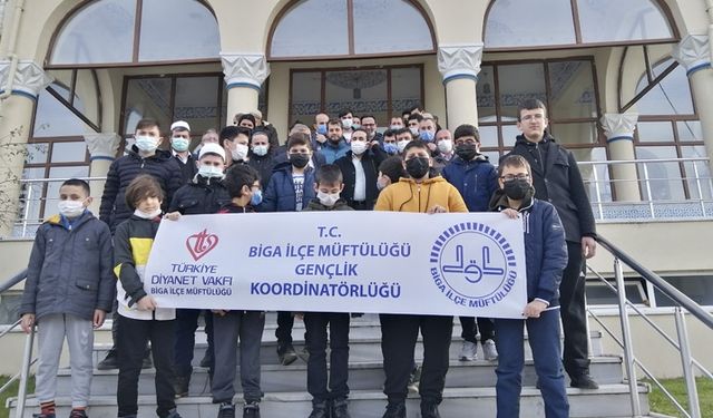 Asım'ın nesli Akif'i andı