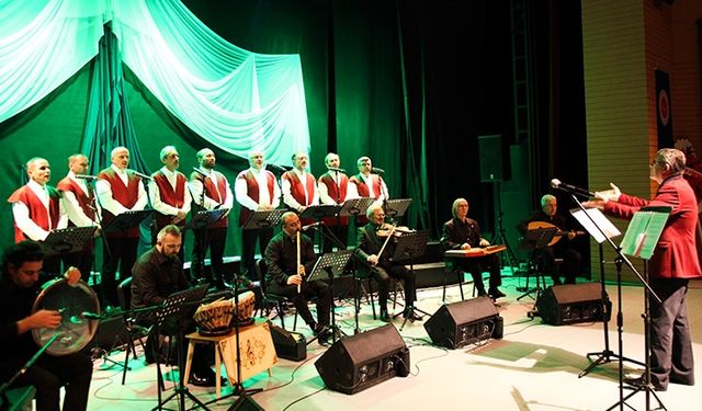 Din görevlilerinden tasavvuf musikisi konseri