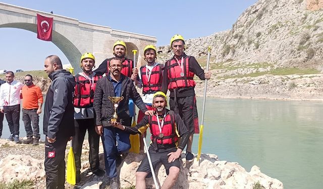 Din görevlileri rafting turnuvasında derece aldı