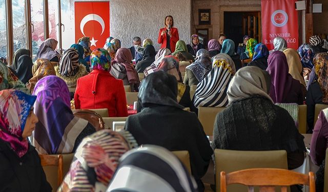 Vali Becel Kur'an kursu öğreticileri ile bir araya geldi