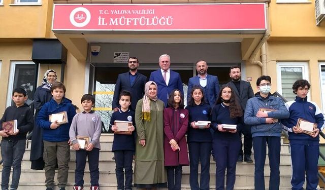 Gençlik Bilgi Yarışması'nda dereceye girenler ödüllendirildi