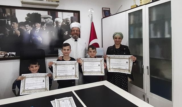 Moldovyalı anne ve 3 oğlu Bursa'da Müslüman oldu