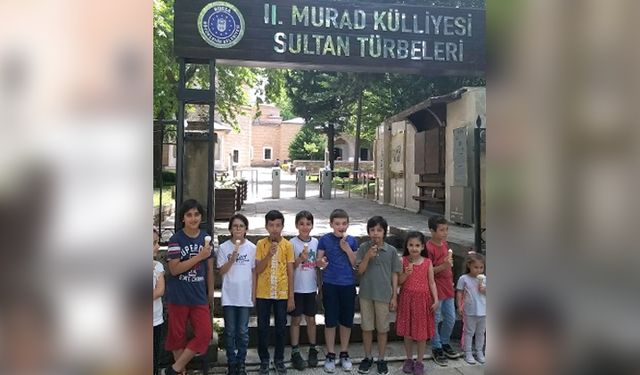 Miniklerden fethin yıl dönümünde anlamlı ziyaret