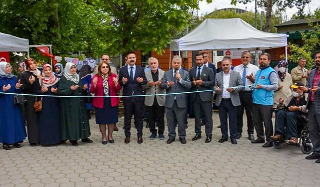 Engelliler yararına kermes düzenlendi