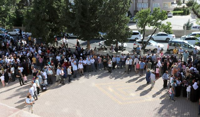 Adıyaman'da hacı adayları dualarla uğurlandı