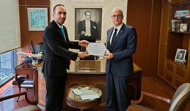 Tokyo Büyükelçisi Korkut Güngen, kurbanını TDV'ye bağışladı