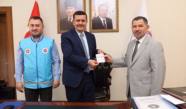 Burdur Valisi Arslantaş kurban vekaletini TDV'ye verdi