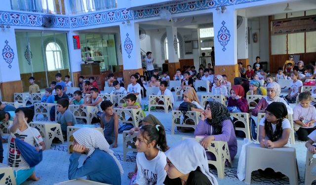 Yaz Kur'an Kursu öğrencileri bağımlılığa karşı bilgilendirildi