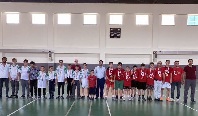 Bayramiç’te 'Futbol ve Voleybol Turnuvası' düzenlendi