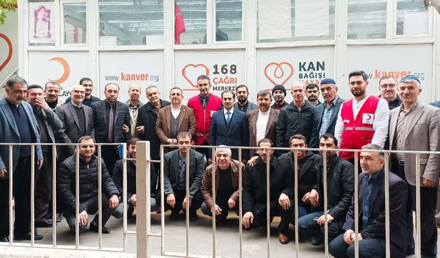 Bismil'de din görevlileri Kızılay'a kan bağışında bulundu