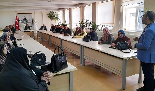 Adıyaman'da umreye gidecek vatandaşlara seminer verildi